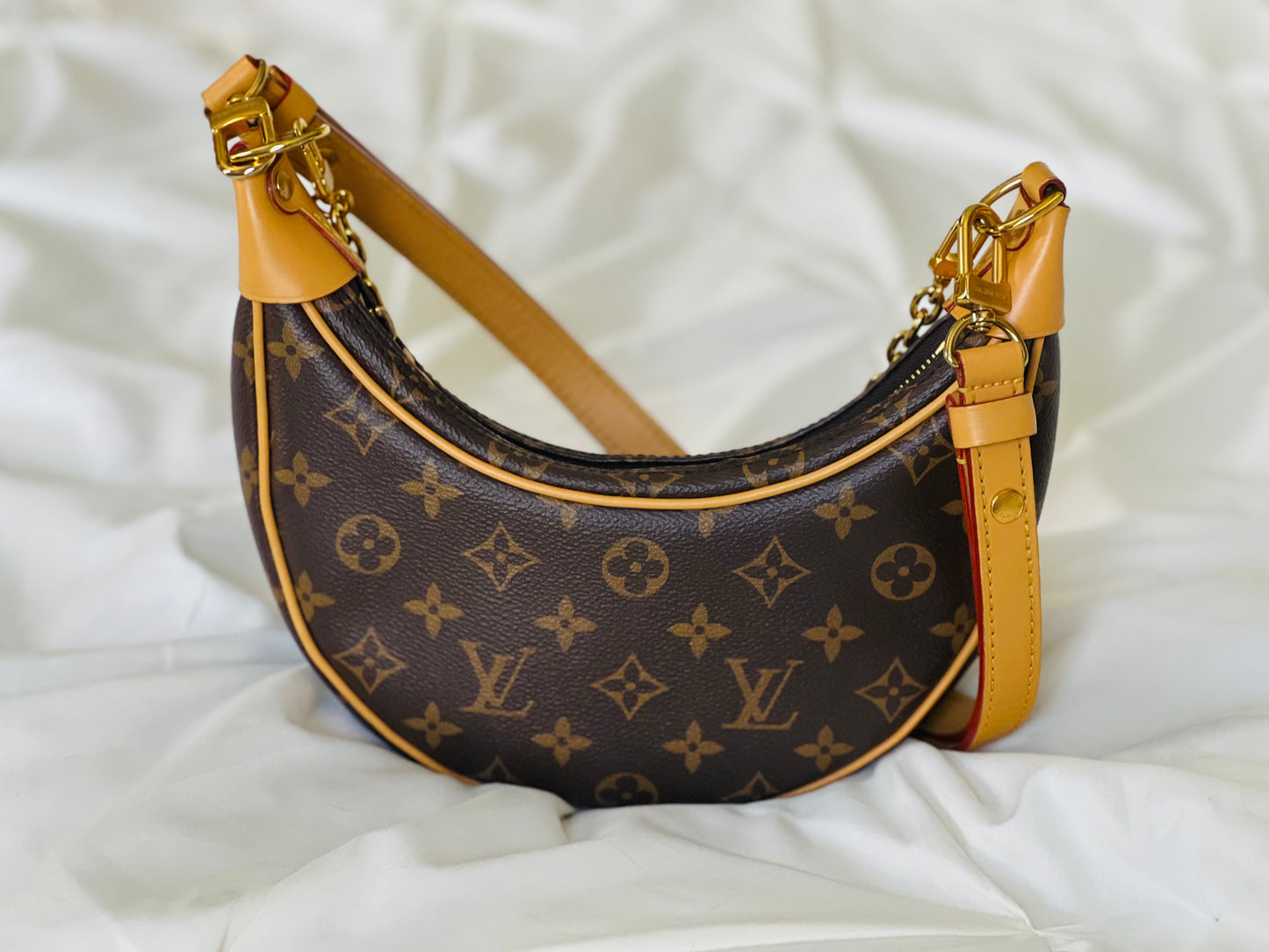 Louis Vuitton Loop Monogram Canvas Chain Shoulder Bag