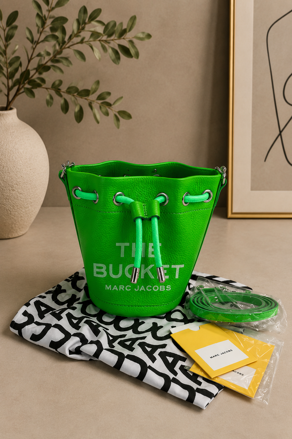 Marc Jacobs The Leather Bucket Bag | Electric Green | New
